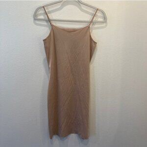 Vanity Fair Women's Nylon/Spandex Nude Stretchy Full Slip Size Large No Seams